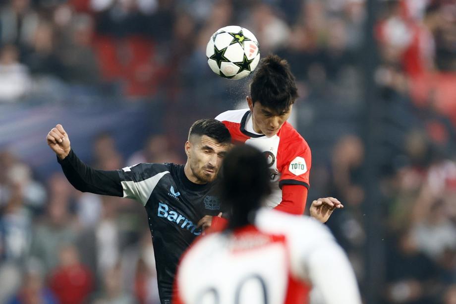 维尔茨欧冠首秀双响 勒沃库森4-0费耶诺德