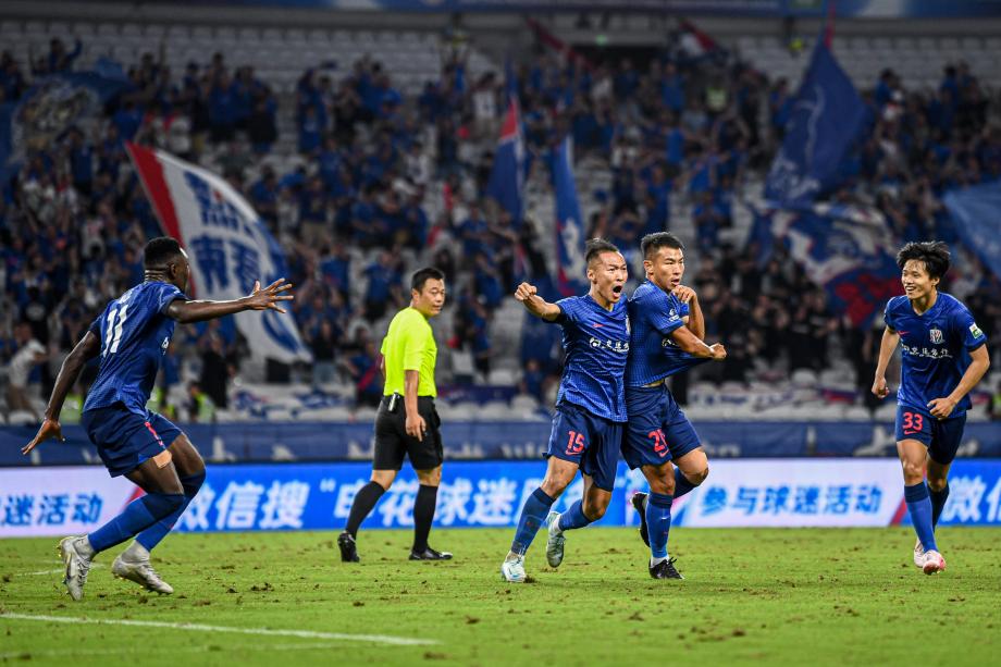 于汉超2分钟扳平+绝杀 申花2-1津门虎距榜首2分