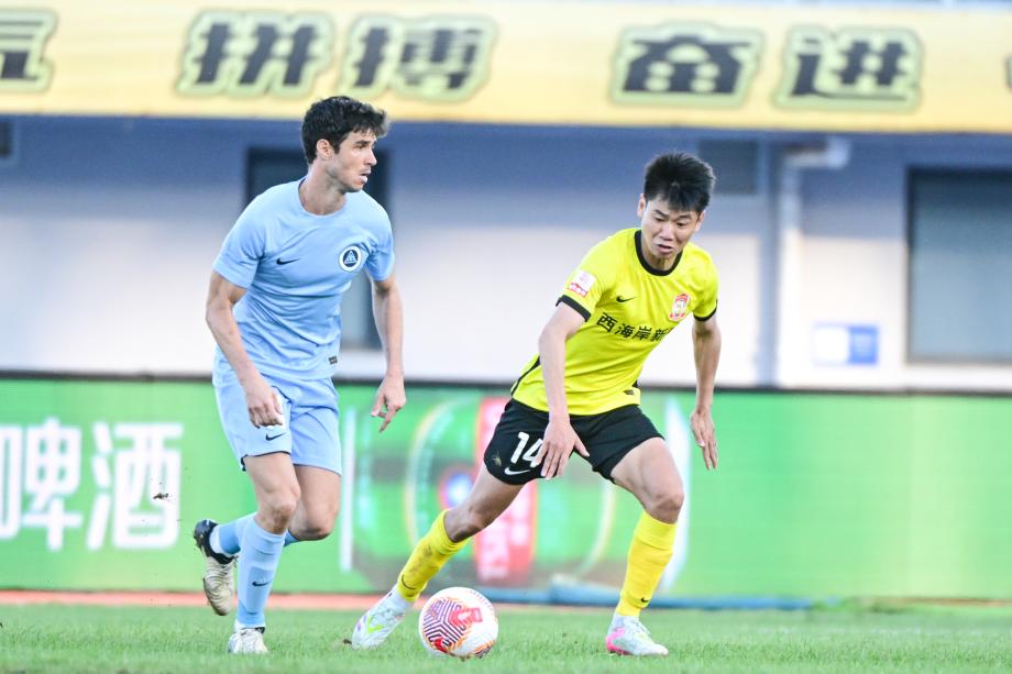 杜加利奇乌龙球 青岛西海岸3-2绝杀深圳新鹏城