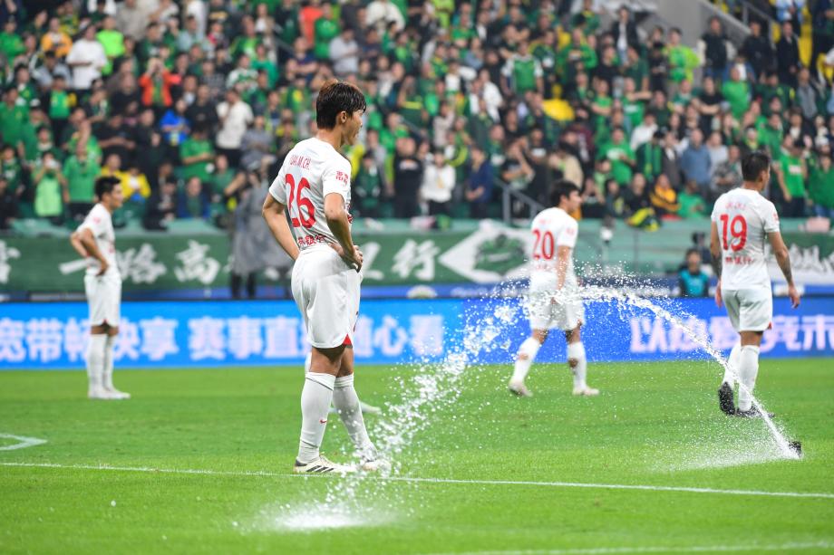 法比奥戴帽王子铭两球 国安8-1狂胜亚泰