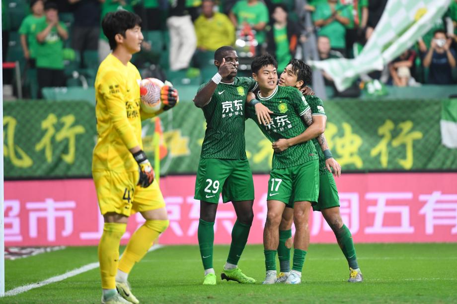 法比奥戴帽王子铭两球 国安8-1狂胜亚泰