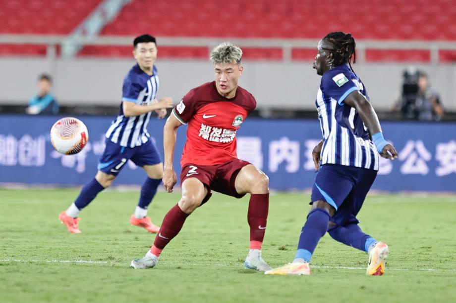 中超-若卡绝杀 武汉三镇1-0战胜十人河南队