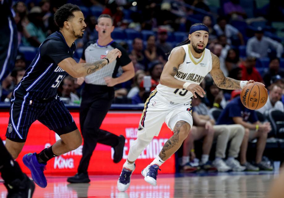 班凯罗15分锡安16+8 季前赛鹈鹕险胜魔术