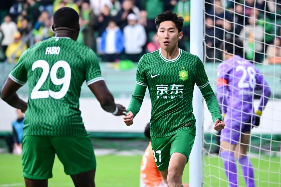中超-曹永竞林良铭双响 北京国安6-0大胜青岛海牛