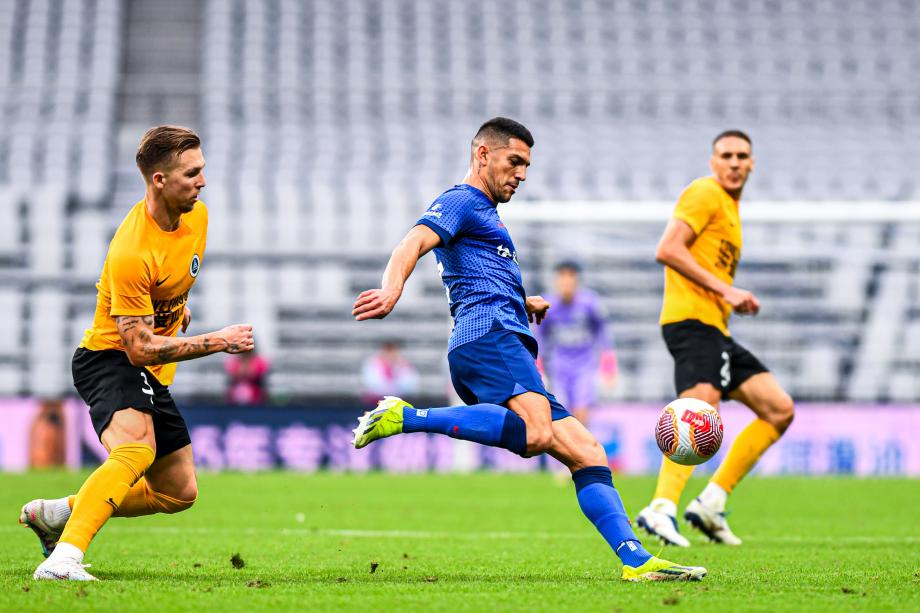 上海申花2-2遭深圳新鹏城逼平 积分榜跌至第2