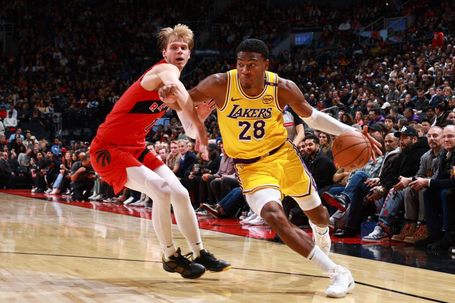 浓眉38+12詹姆斯27+10 湖人力克猛龙终结连败