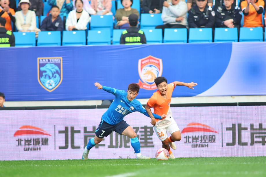 王鹏送点萨里奇点射 海牛1-0沧州雄狮携手保级