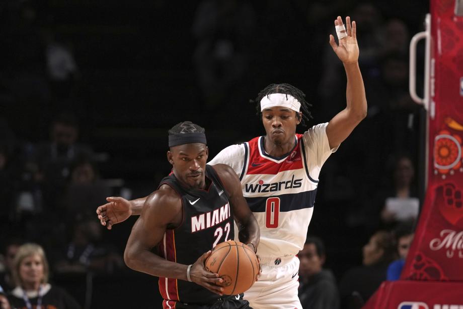 阿德巴约32+14普尔21分 热火20分大胜奇才