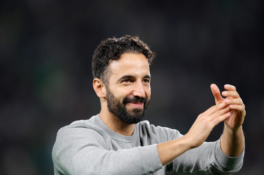 约克雷斯帽子戏法 葡萄牙体育主场大胜曼城