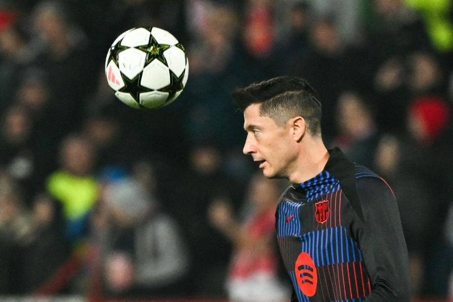 孔德助攻戴帽莱万双响拉菲传射 巴萨5-2红星