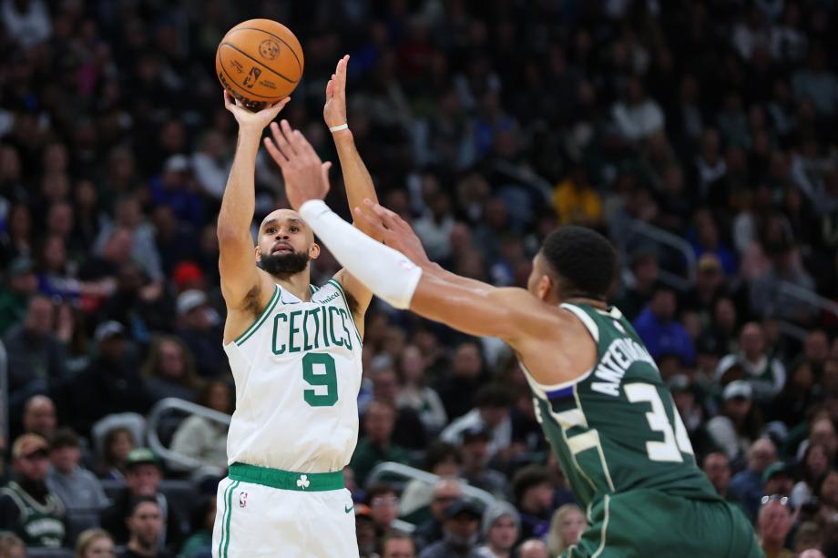 塔图姆31+12字母哥空砍43+13 雄鹿不敌绿军