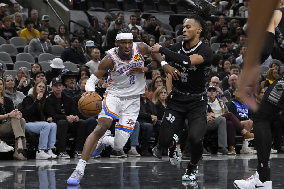 凯尔登22+5亚历山大32+7 马刺击败雷霆