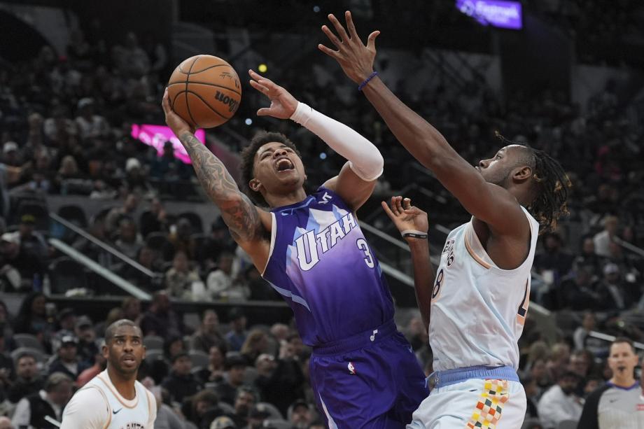 保罗两双马尔卡宁27分 文班缺阵马刺胜爵士