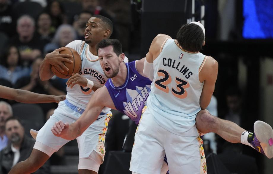 保罗两双马尔卡宁27分 文班缺阵马刺胜爵士