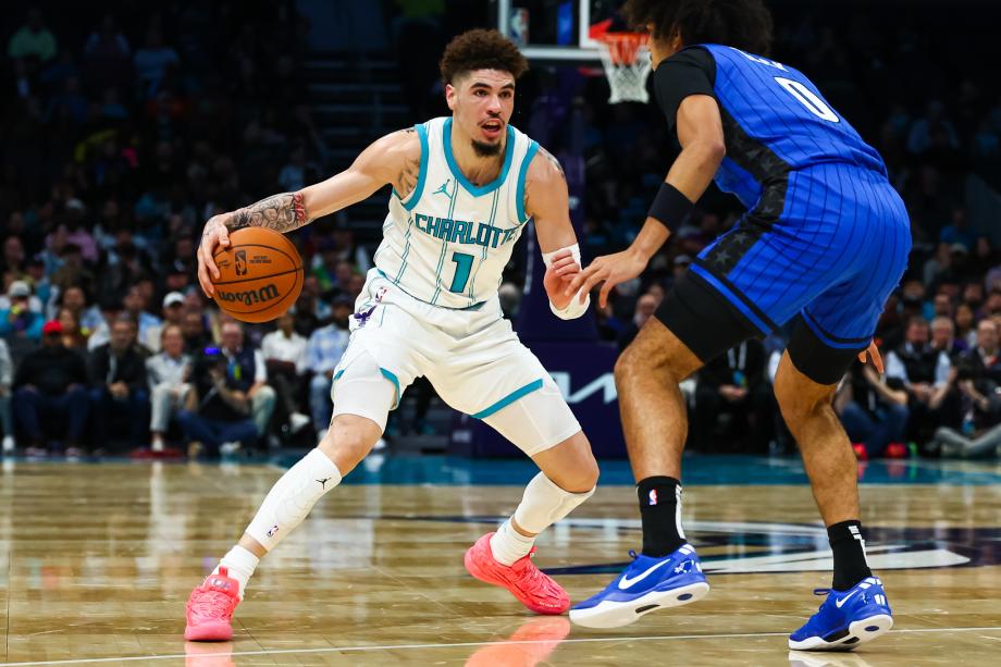 小瓦格纳21+7鲍尔44+9 魔术逆转黄蜂迎3连胜