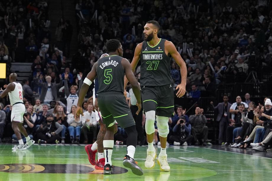 爱德华兹21+4哈登20+11 森林狼1分险胜快船