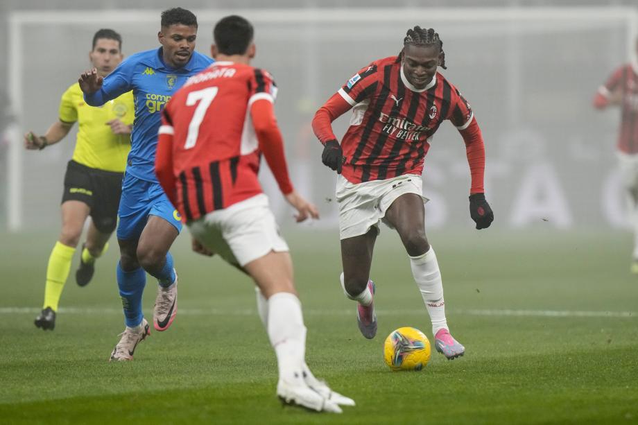 莫拉塔破门赖因德斯双响 AC米兰3-0恩波利