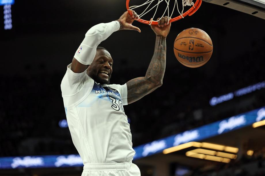 詹姆斯仅10分戈贝尔17+12 湖人29分惨败森林狼