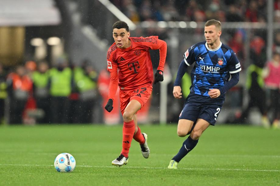 于帕破门穆西亚拉双响 拜仁4-2战胜海登海姆