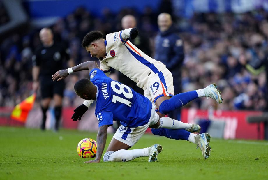 杰克逊中柱桑切斯神扑 切尔西0-0平埃弗顿