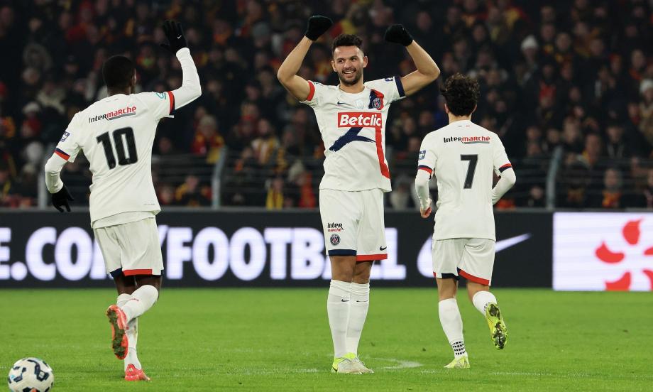 法国杯-萨福诺夫两扑点 巴黎淘汰朗斯晋级