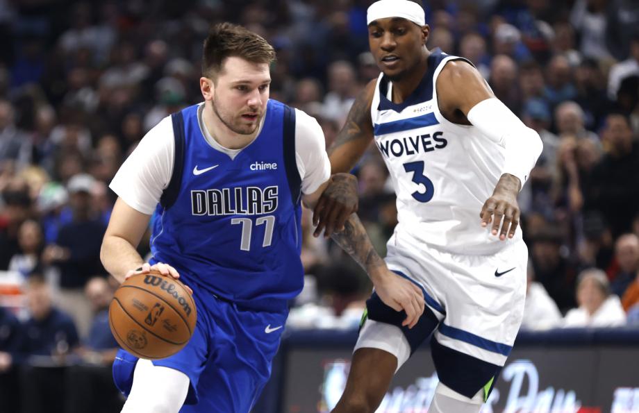 爱德华兹26分欧文空砍39分 森林狼力克独行侠