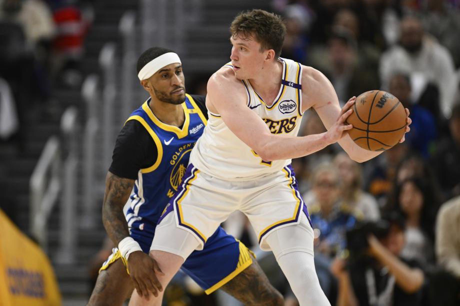 詹姆斯31+10库里38分里夫斯绝杀 湖人险胜勇士