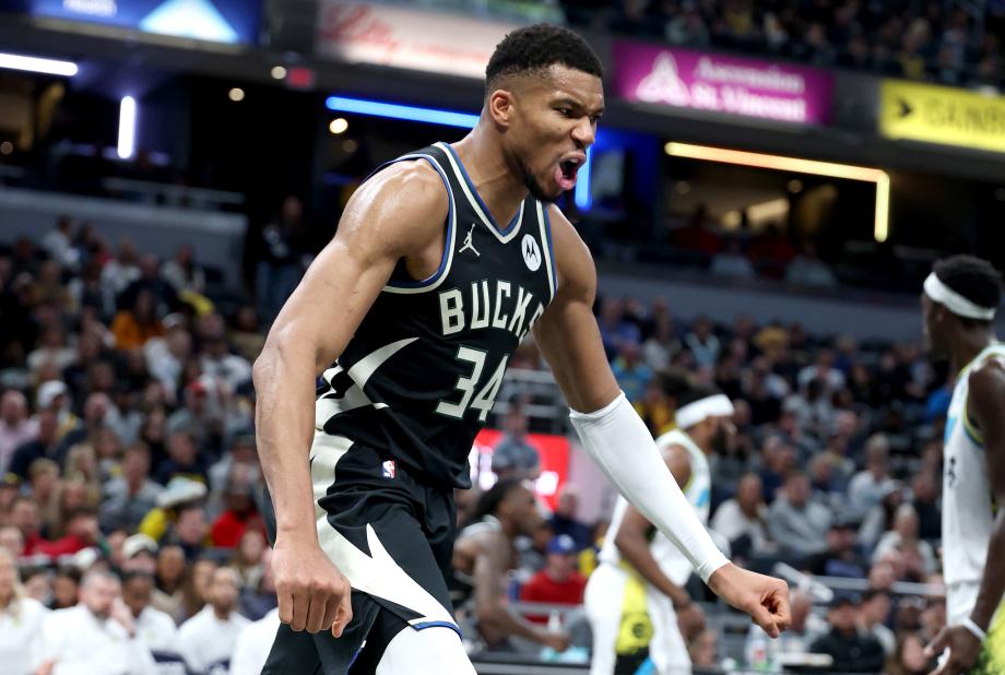 字母哥30+12马图林25分 雄鹿客场逆转步行者