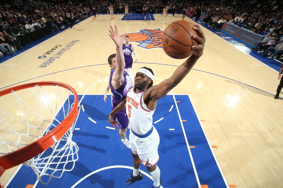 唐斯31+21克拉克森25分 尼克斯轻取爵士9连胜