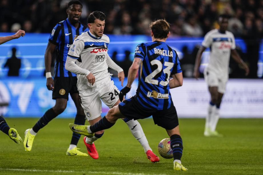 意超级杯-邓弗里斯倒钩+世界波 国米2-0亚特兰大