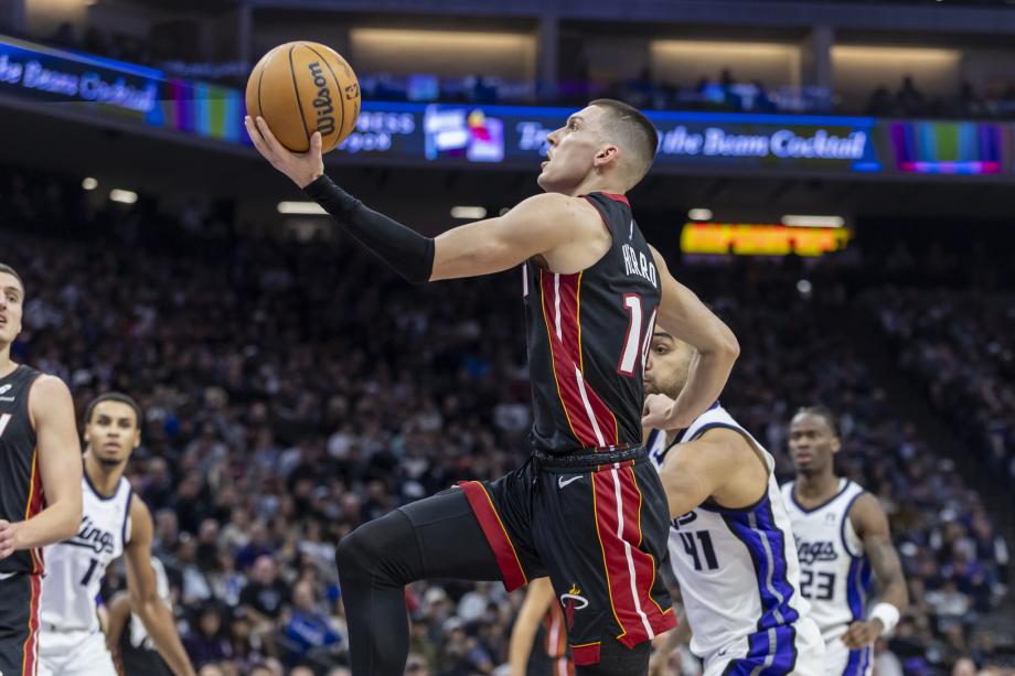 德罗赞30分加时发威 国王17分逆转热火取五连胜