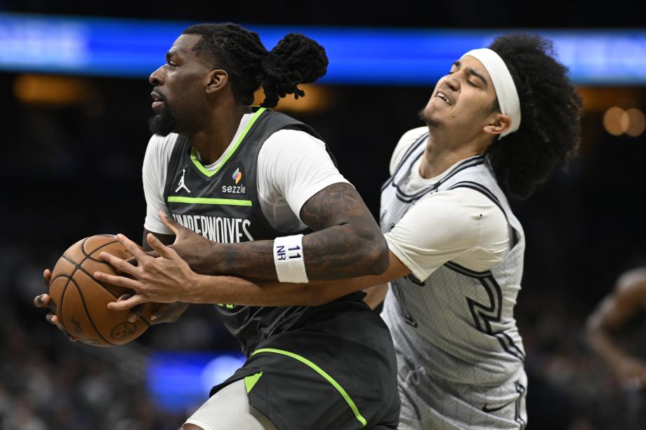 爱德华兹21+7兰德尔23+10 森林狼擒魔术迎3连胜