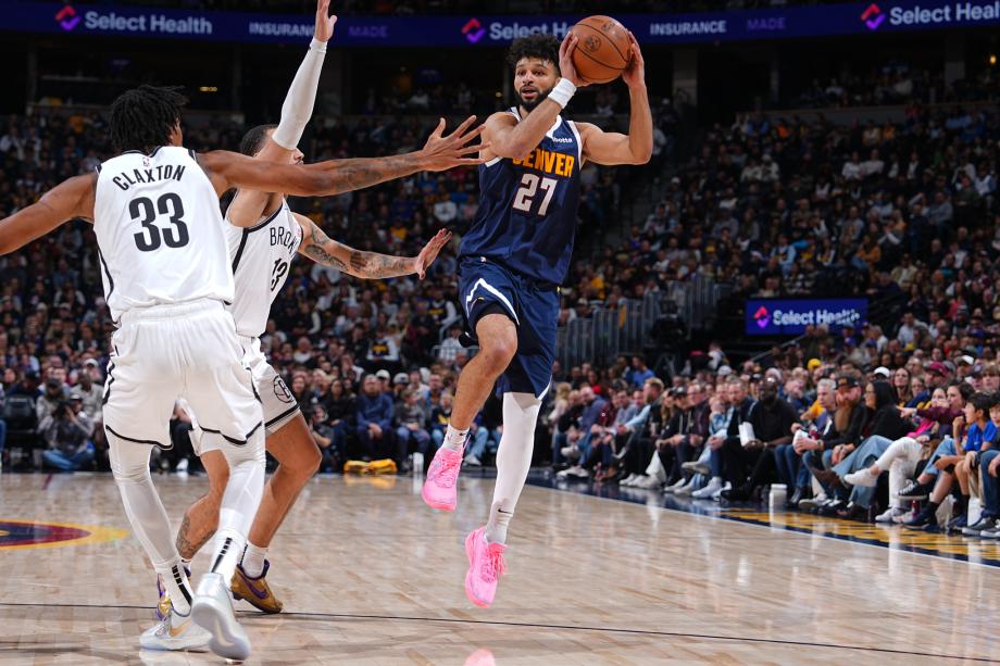 约基奇复出35+12+15威少三双 掘金主场击败篮网