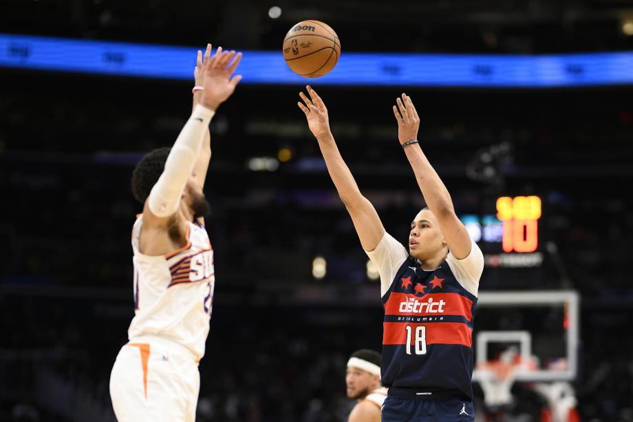 布克37+5杜兰特23分 邓恩两双 奇才8连败