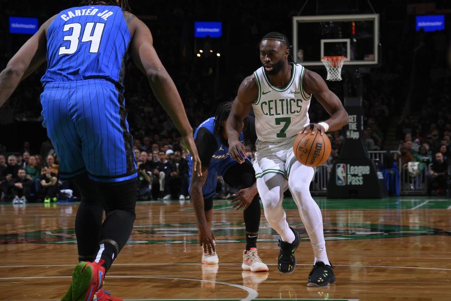 塔图姆30＋6 凯尔特人主场大胜魔术