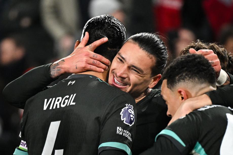 努涅斯补时连入两球 利物浦2-0继续领跑积分榜