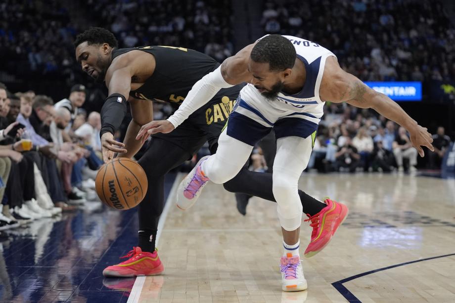 NBA-骑士124-117险胜森林狼 巩固联盟第一