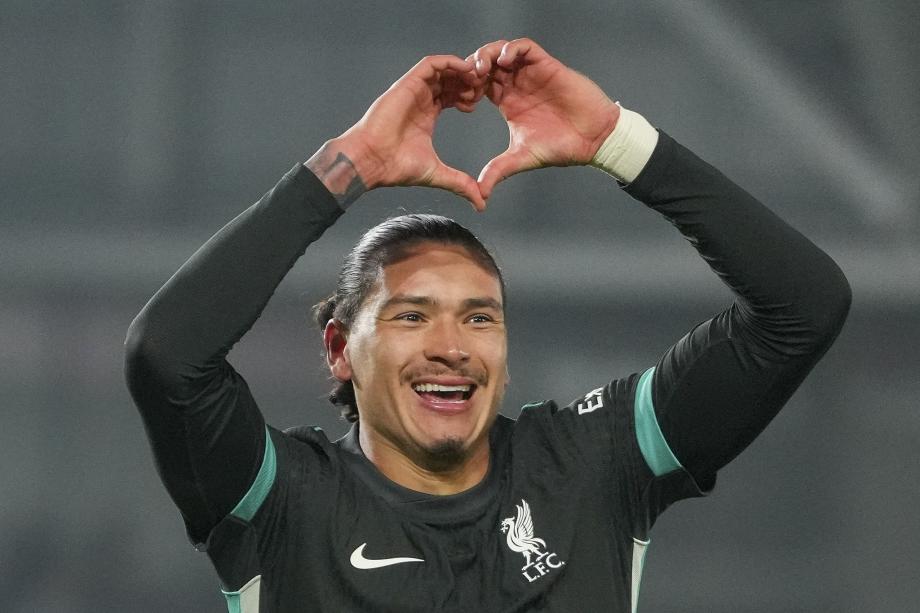 努涅斯补时连入两球 利物浦2-0继续领跑积分榜