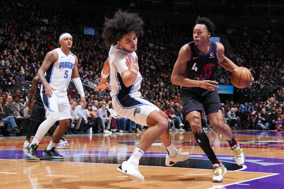 巴雷特19+8班凯罗26+12 猛龙21分逆转送魔术4连败