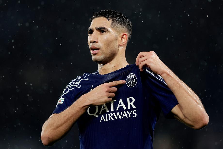 巴尔科拉4分钟传射 曼城2-4遭巴黎逆转濒临出局