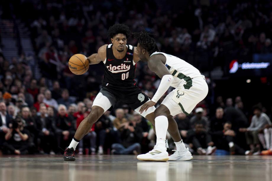 艾顿21+14字母哥39+12 开拓者三人20+大胜雄鹿