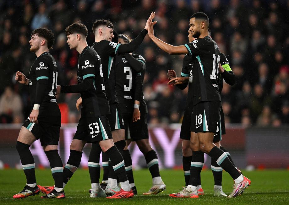 欧冠-加克波破门 10人利物浦2-3仍以头名晋级