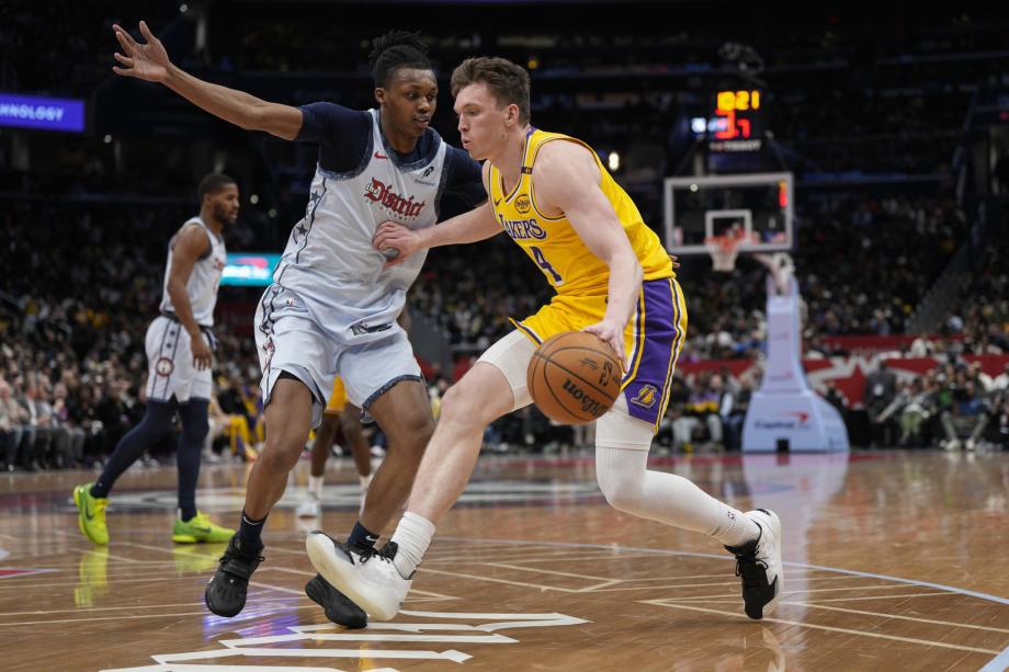 詹姆斯24+11浓眉缺阵 湖人狂胜送奇才16连败