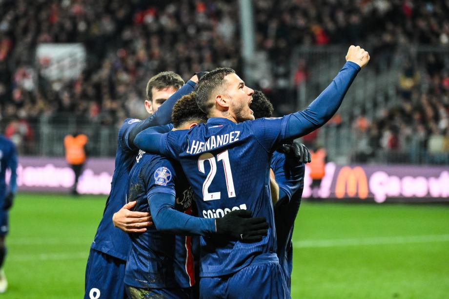 登贝莱连场帽子戏法 巴黎5-2布雷斯特