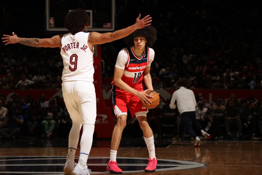 米切尔33+5普尔生涯新高45分 骑士客场击败奇才