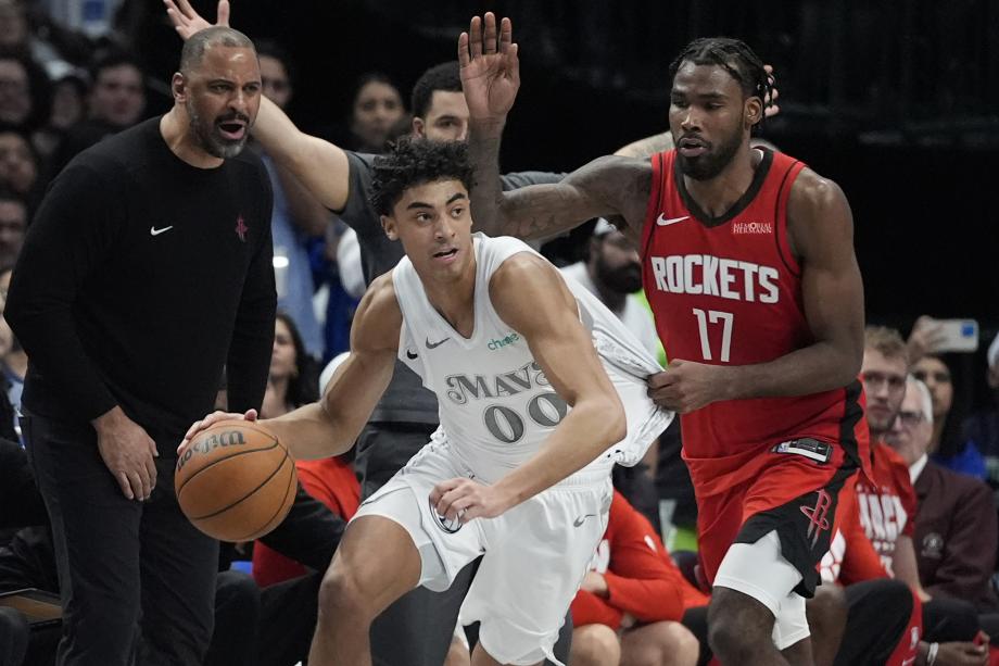 浓眉首秀26+16+7申京30+8 独行侠击败火箭