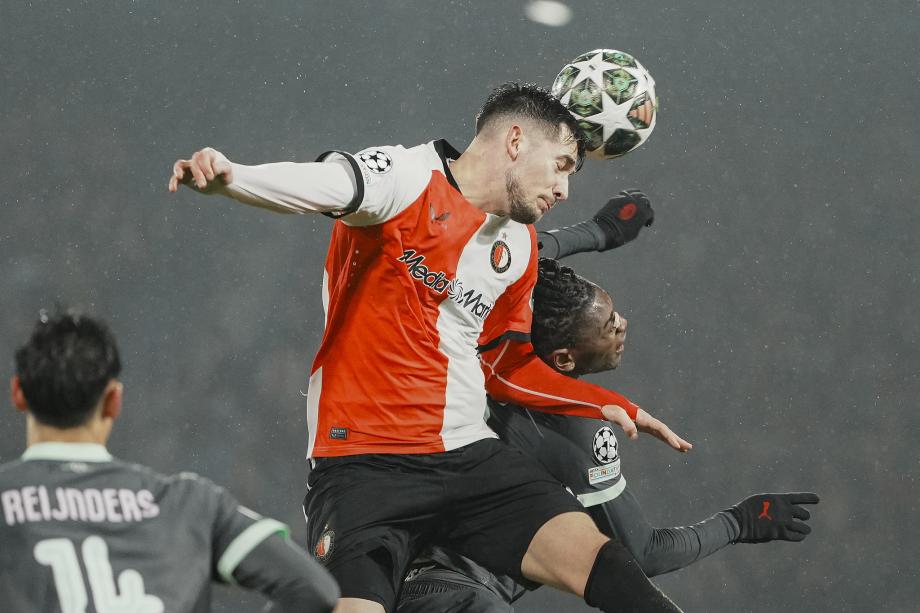 米兰0-1费耶诺德 欧冠淘汰赛附加赛首回合告负