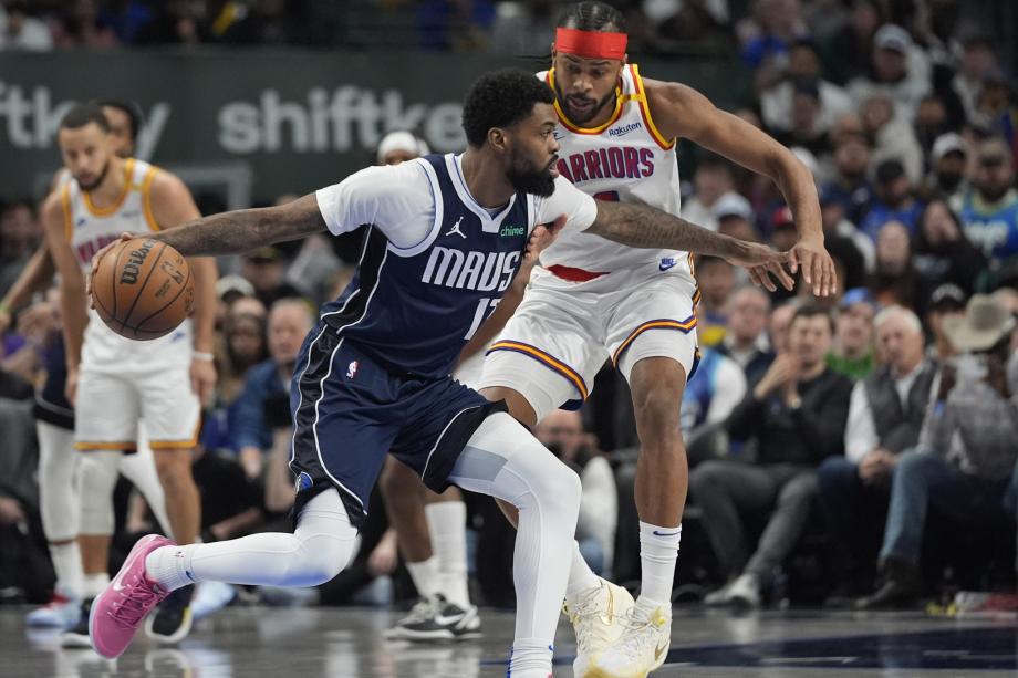 欧文42+7库里25+8 独行侠主场险胜勇士