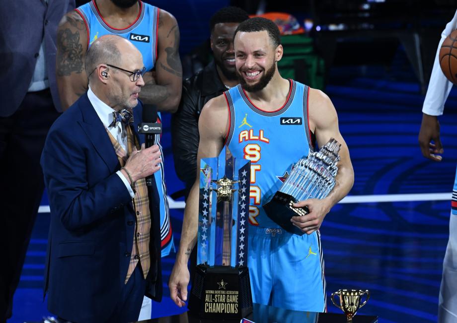 NBA全明星正赛:库里MVP 奥尼尔队夺冠