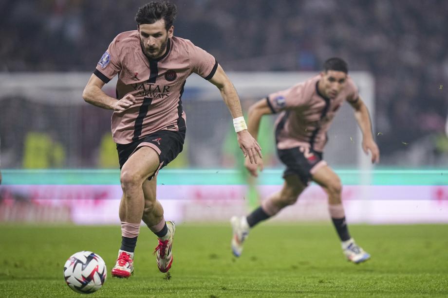 阿什拉夫双响 巴黎3-2里昂获各赛事八连胜